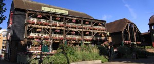 dickensinn_exterior